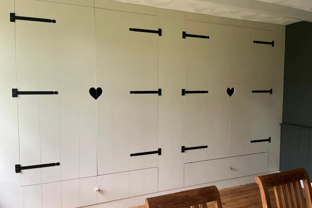 Twee knusse bedstedes
